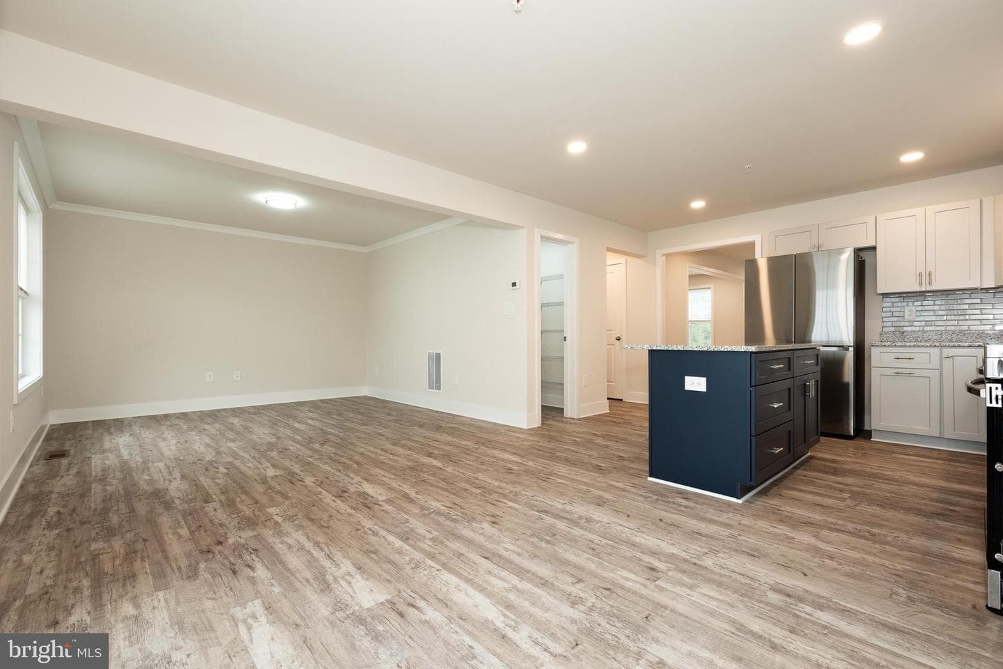 6274 Mound Street photo 21
