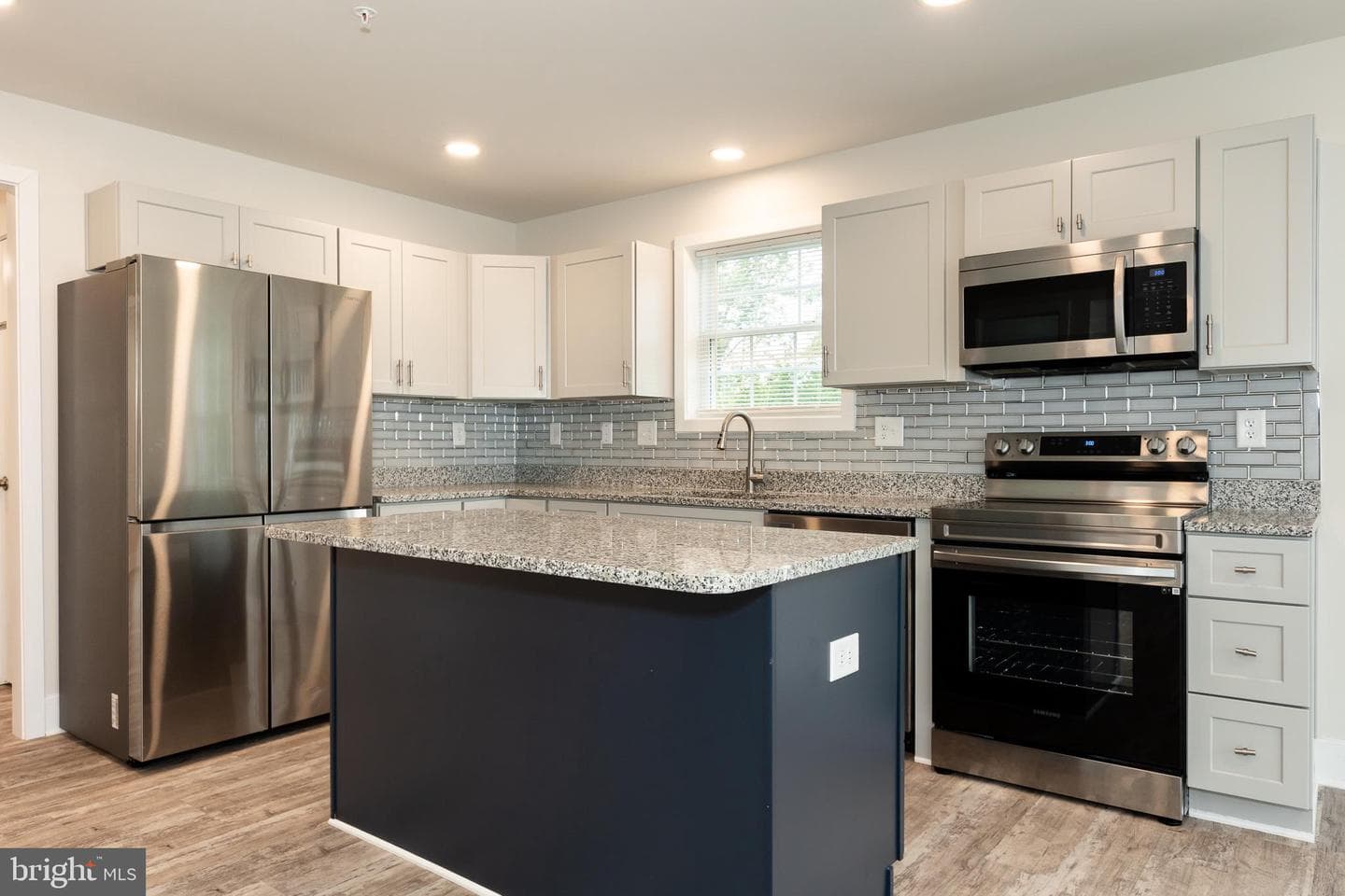 6274 Mound Street photo 22