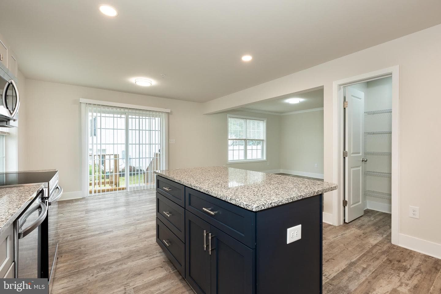 6274 Mound Street photo 28