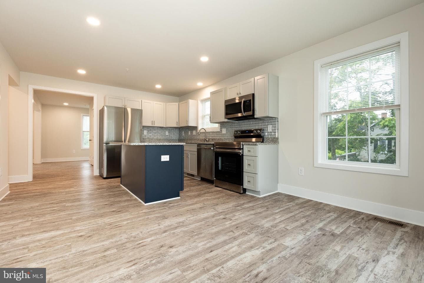 6274 Mound Street photo 32