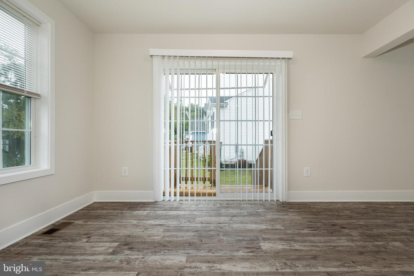 6274 Mound Street photo 33