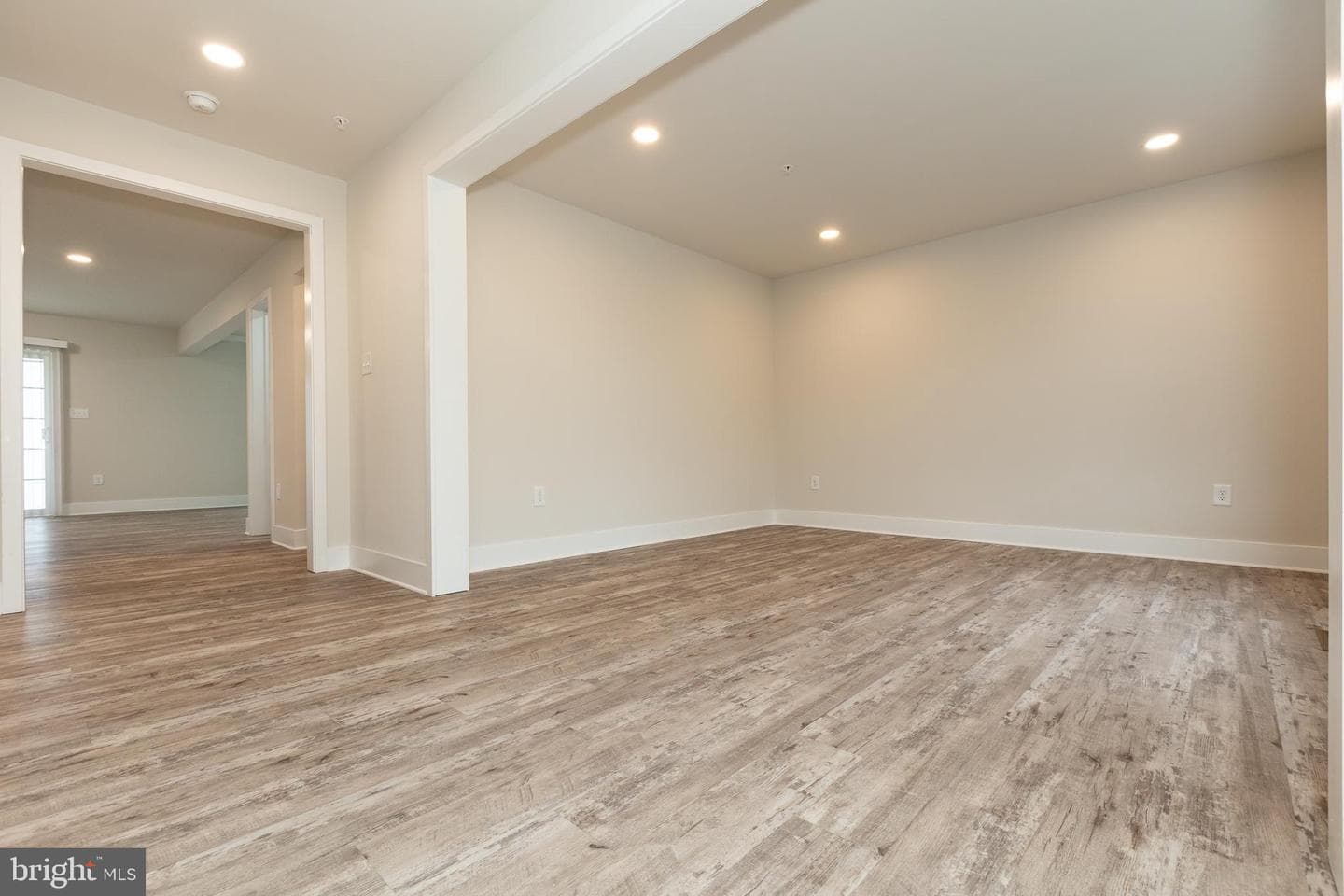 6274 Mound Street photo 36