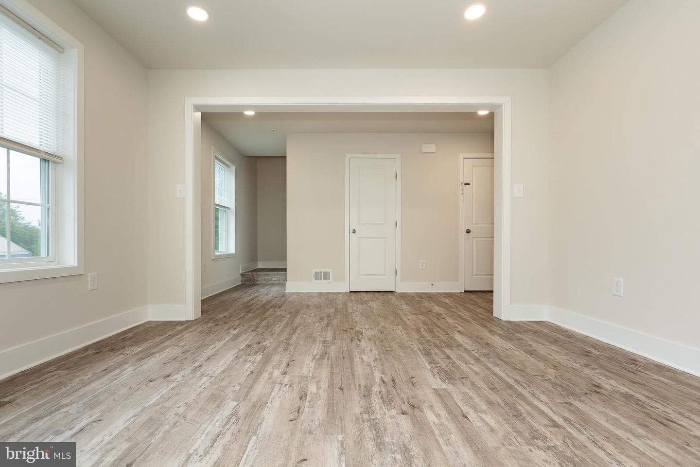 6274 Mound Street photo 39