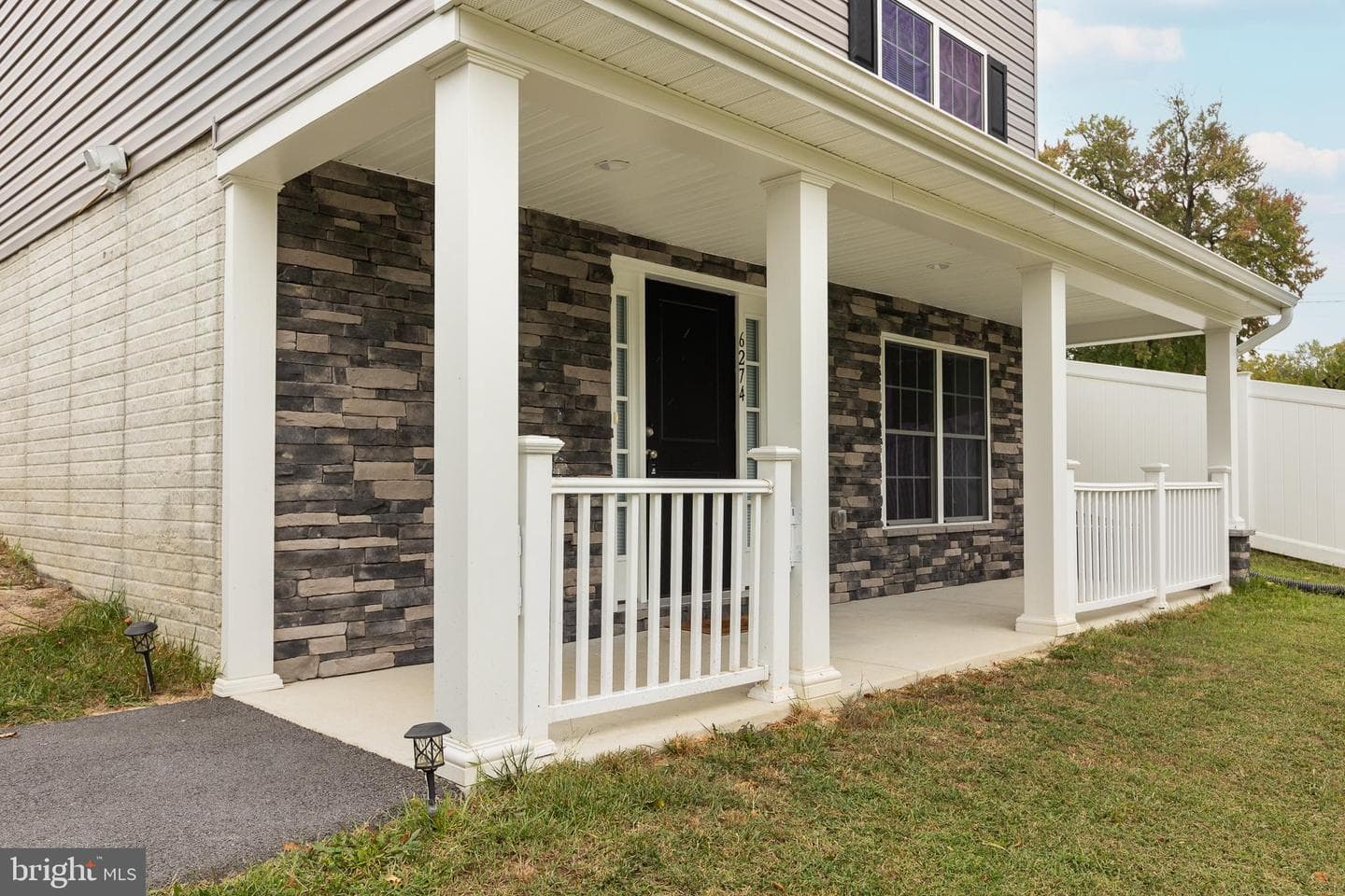 6274 Mound Street photo 4