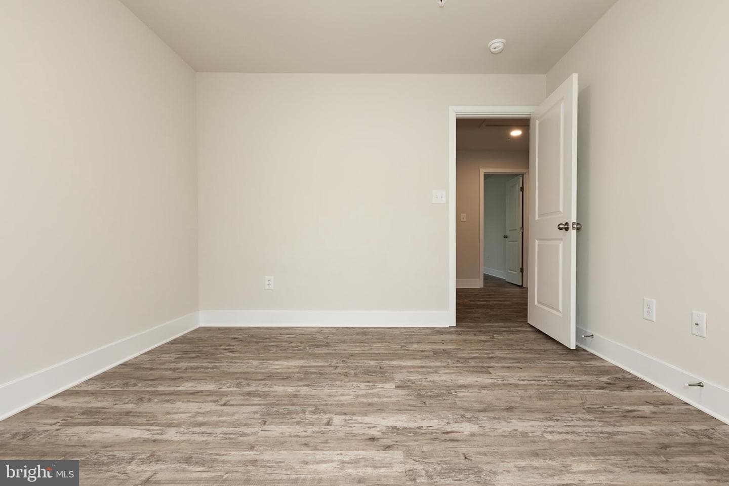 6274 Mound Street photo 57
