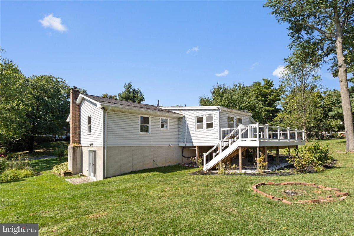 8400 Mitzy Lane photo 37
