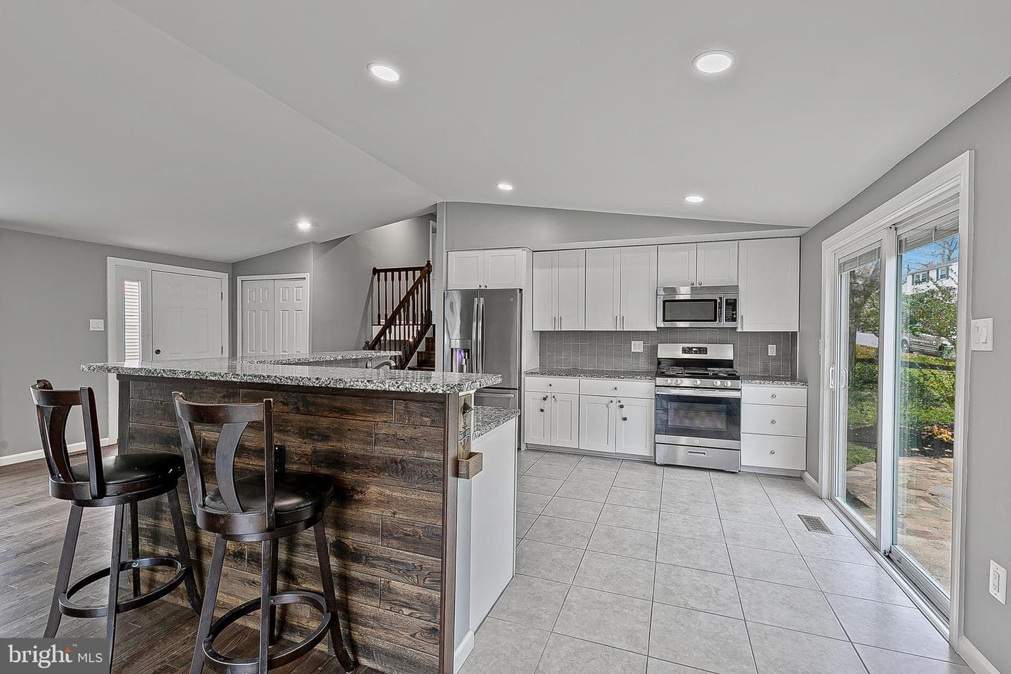 9068 Goldamber Garth photo 12
