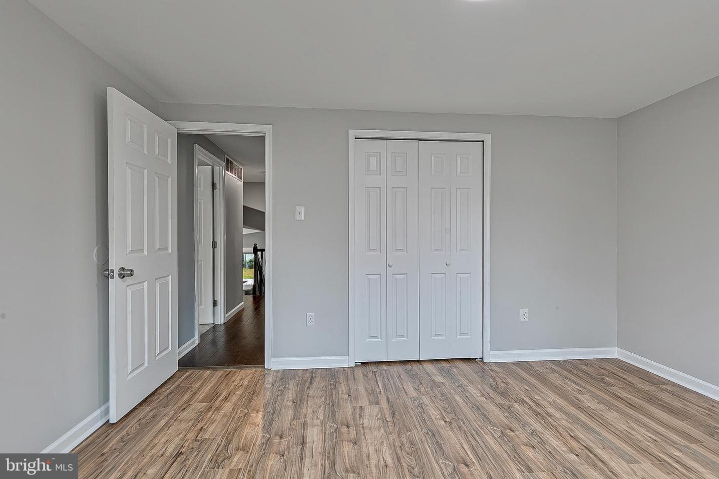 9068 Goldamber Garth photo 18