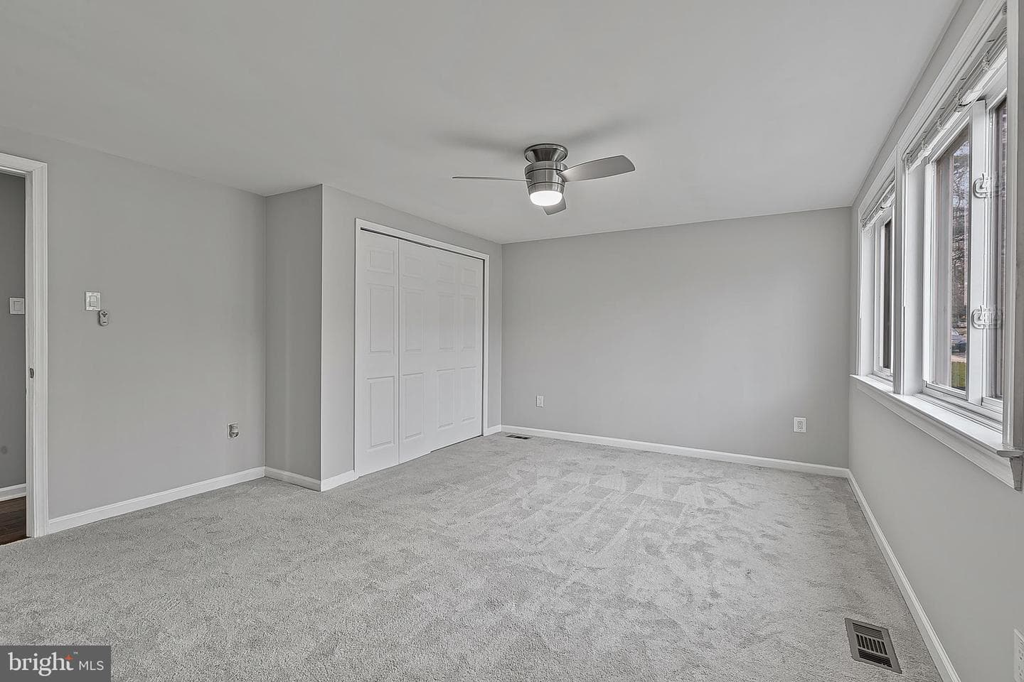 9068 Goldamber Garth photo 22