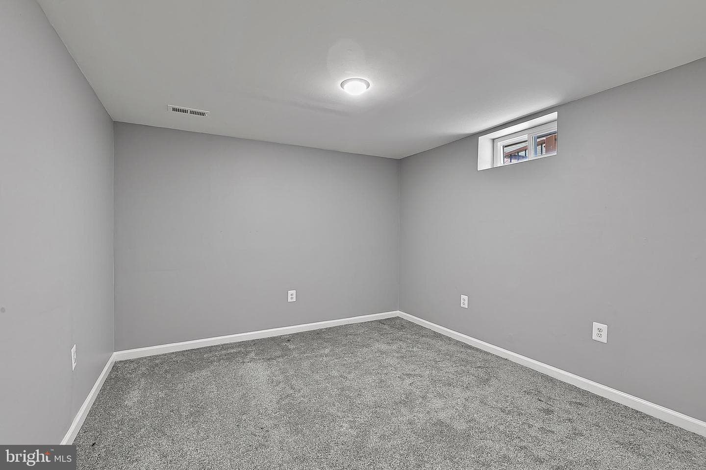 9068 Goldamber Garth photo 32