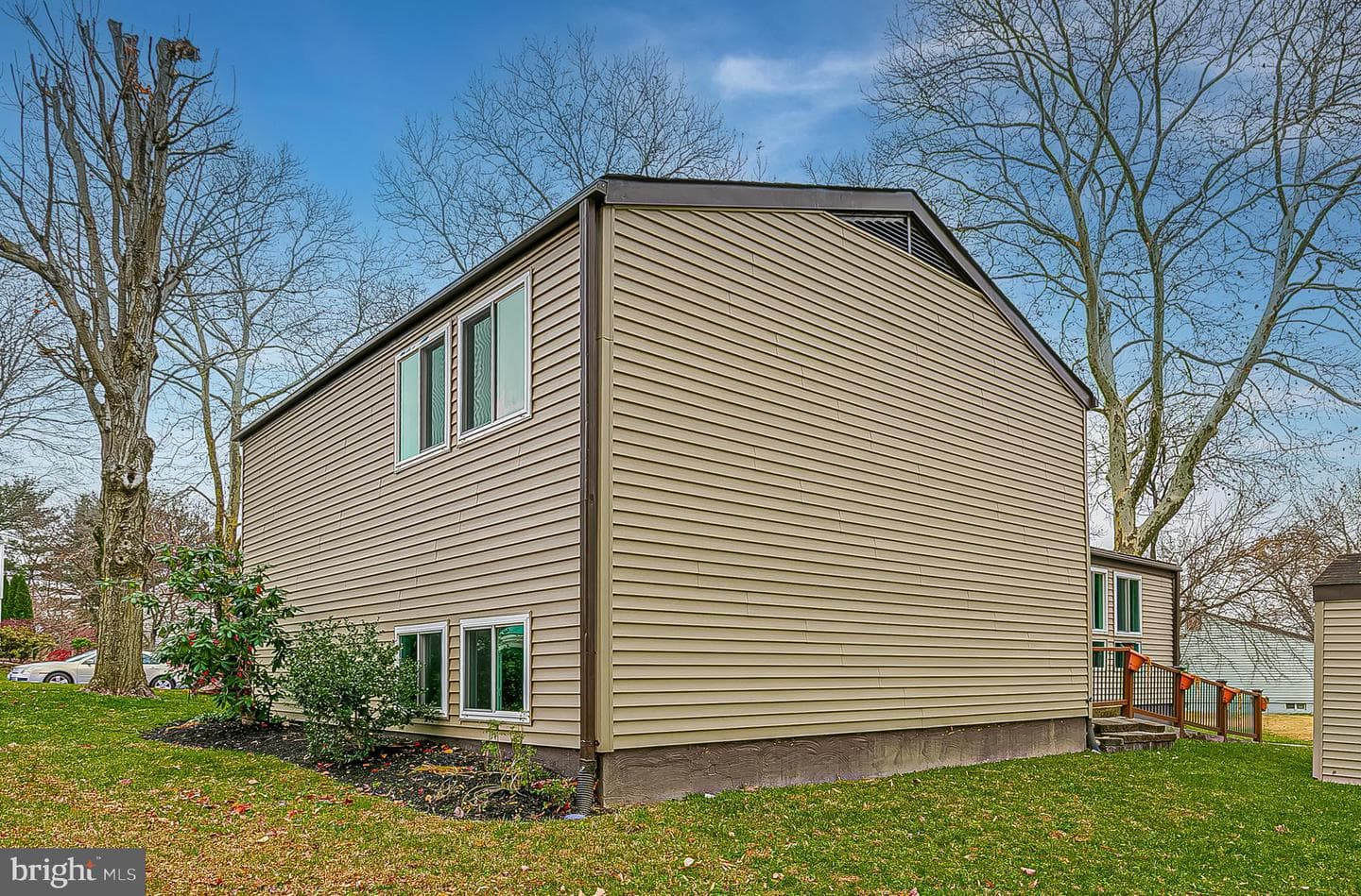 9068 Goldamber Garth photo 42