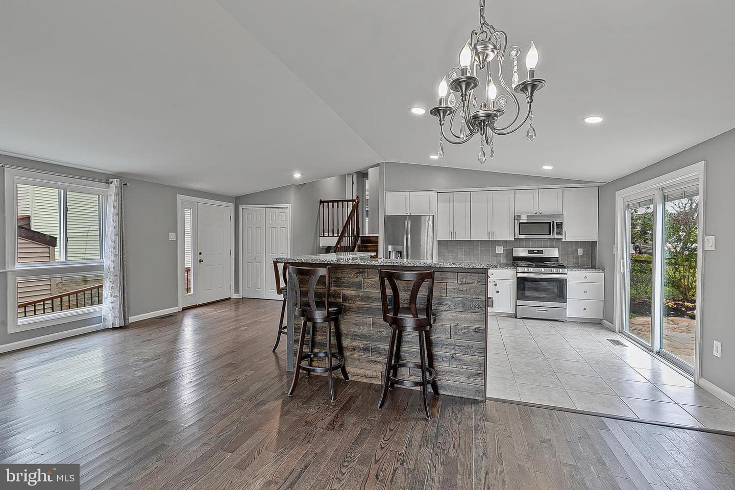 9068 Goldamber Garth photo 8
