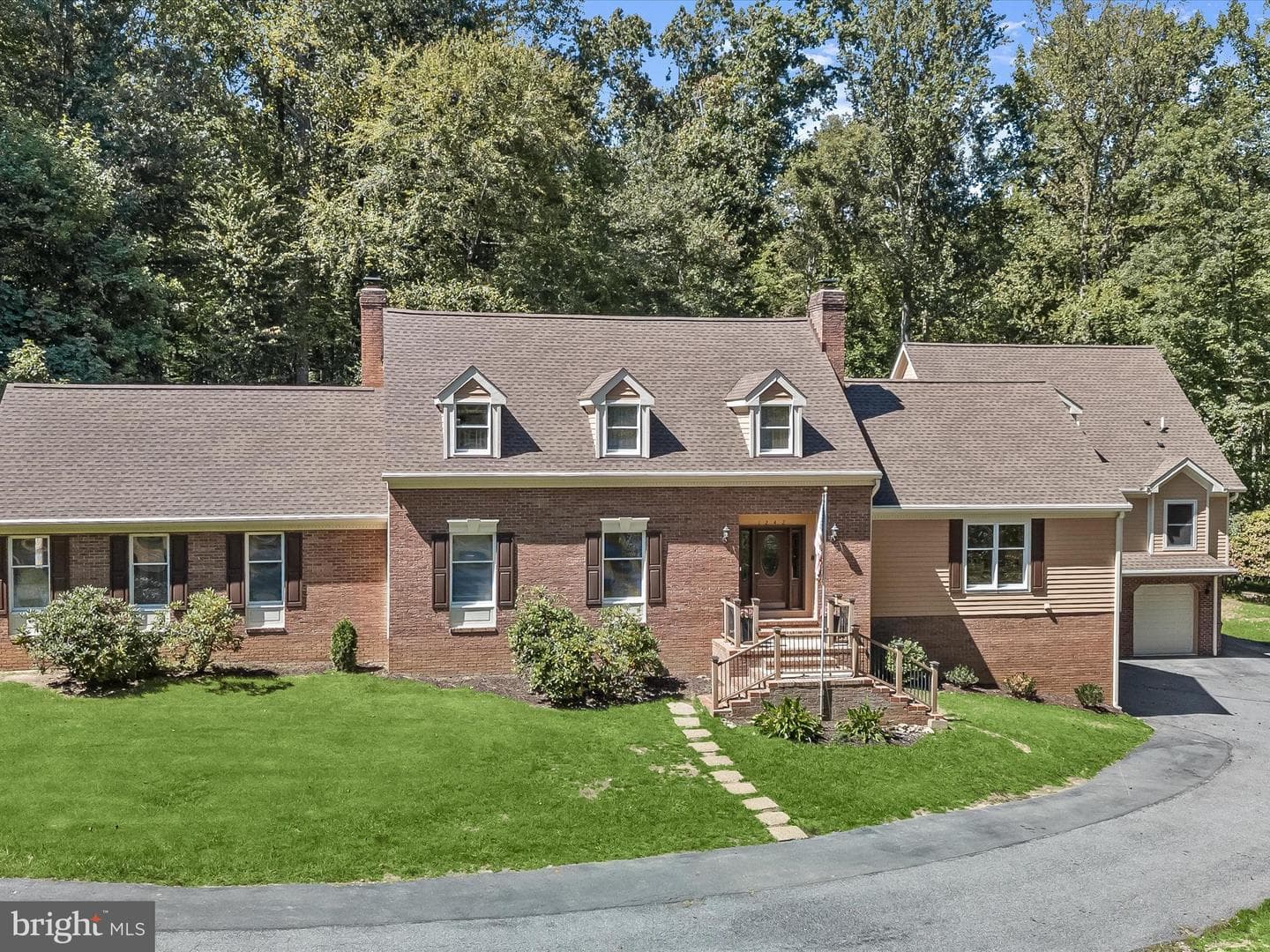 1242 Crows Foot Road photo 2