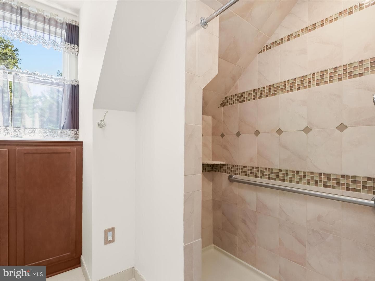 1242 Crows Foot Road photo 49