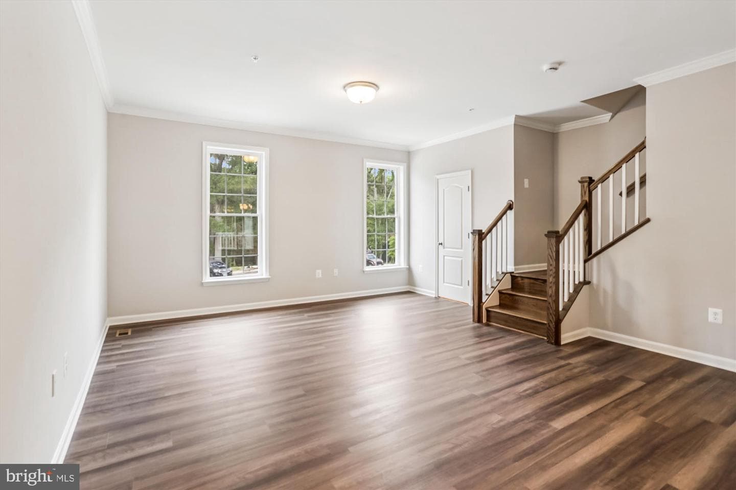 9256 Laurens Way photo 13