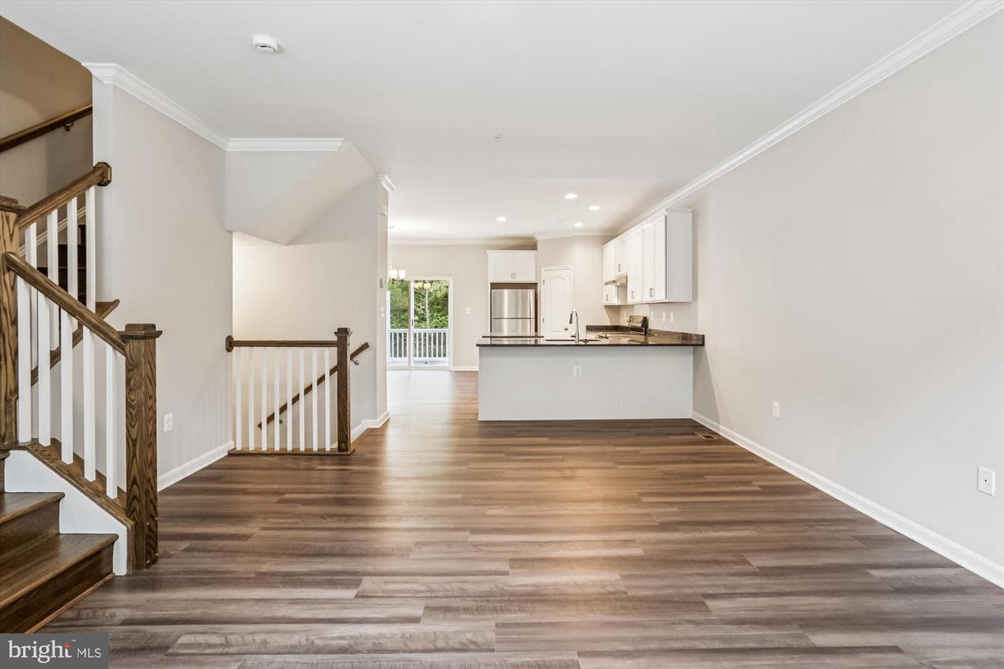 9256 Laurens Way photo 15
