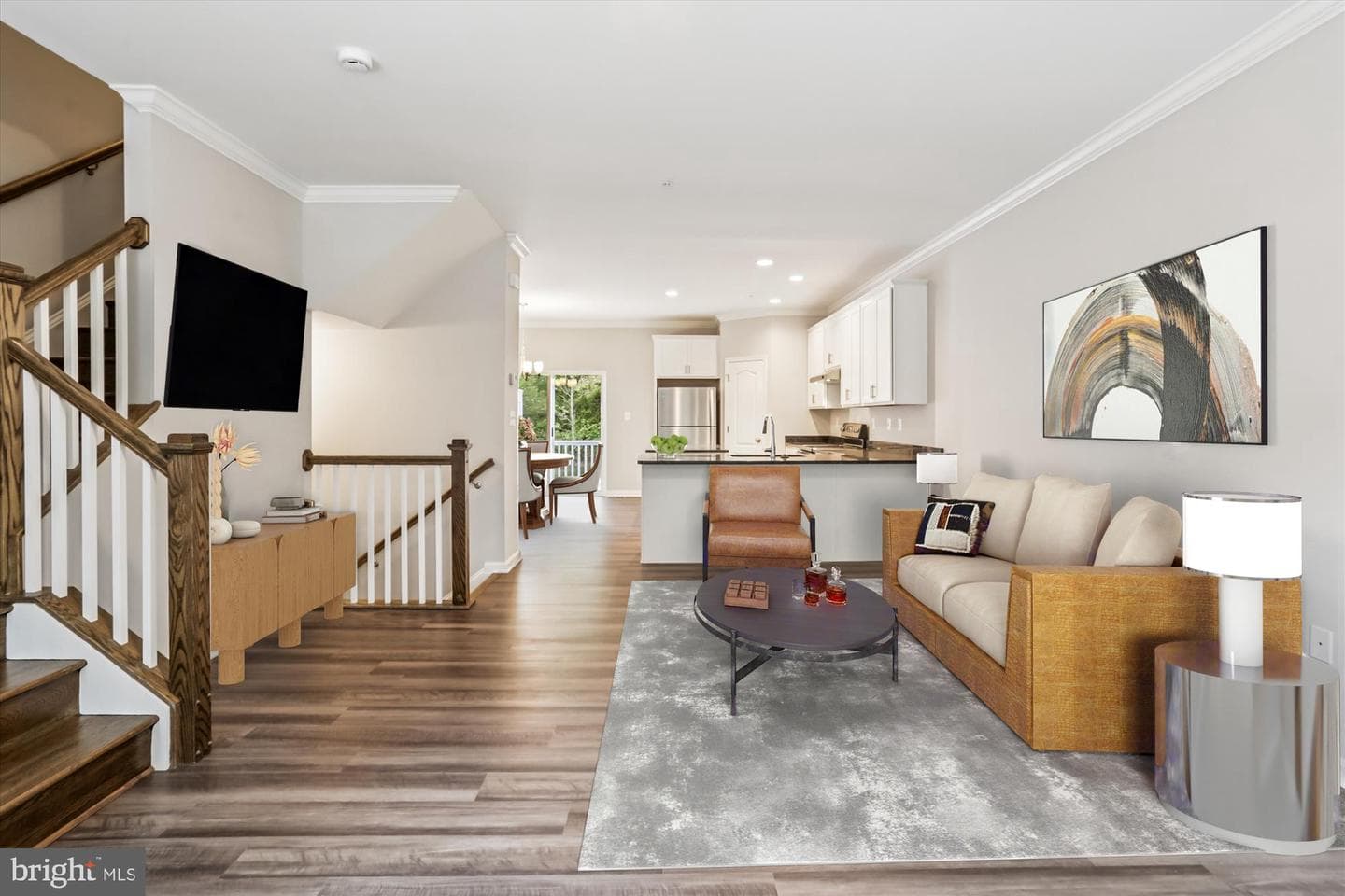 9256 Laurens Way photo 2