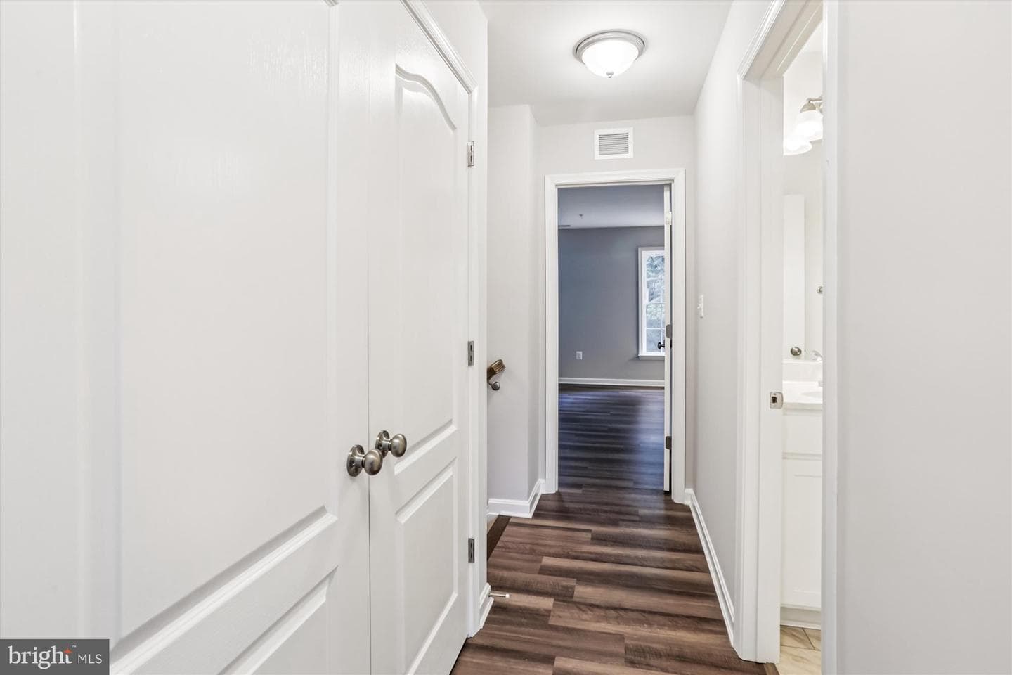 9256 Laurens Way photo 23