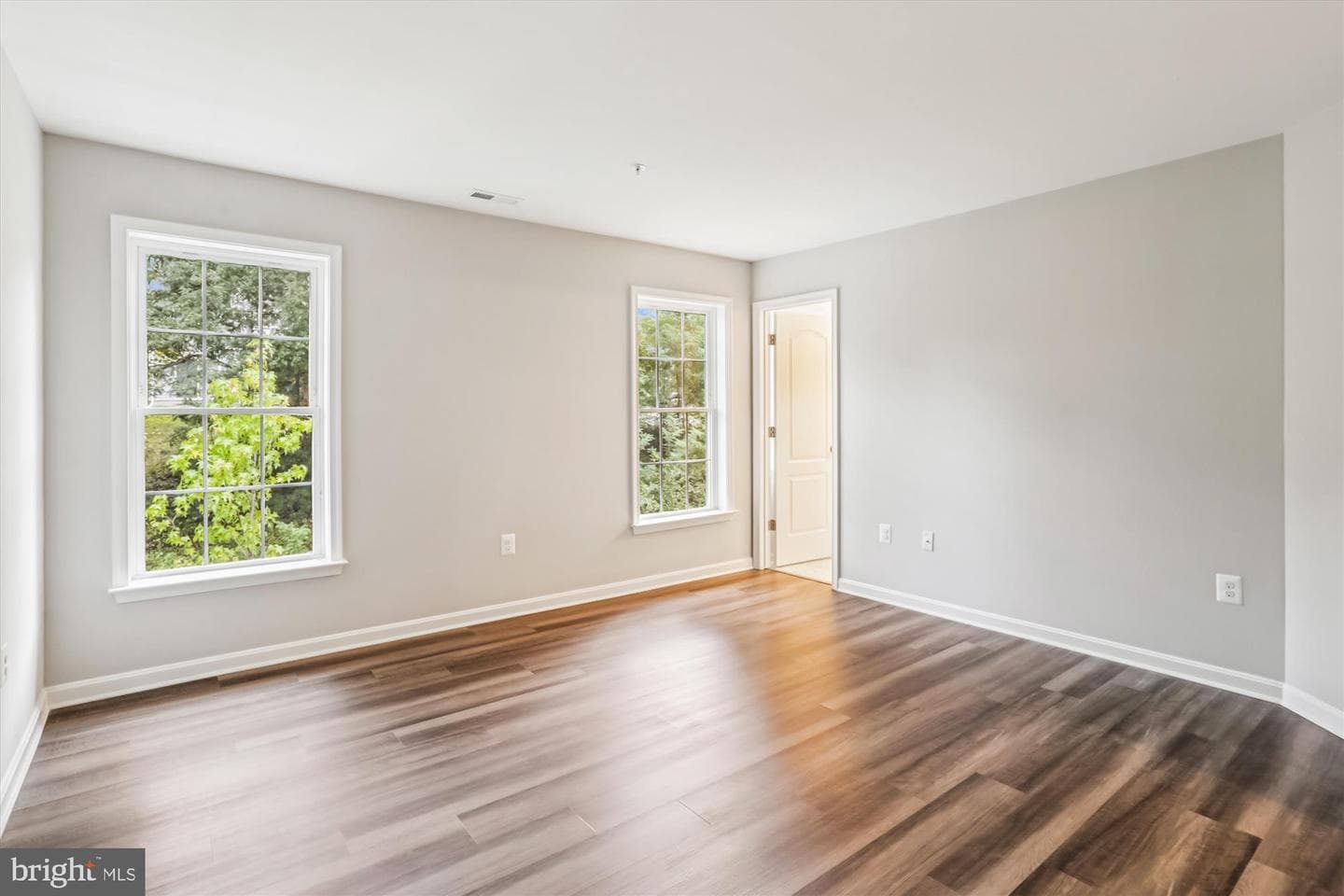 9256 Laurens Way photo 26