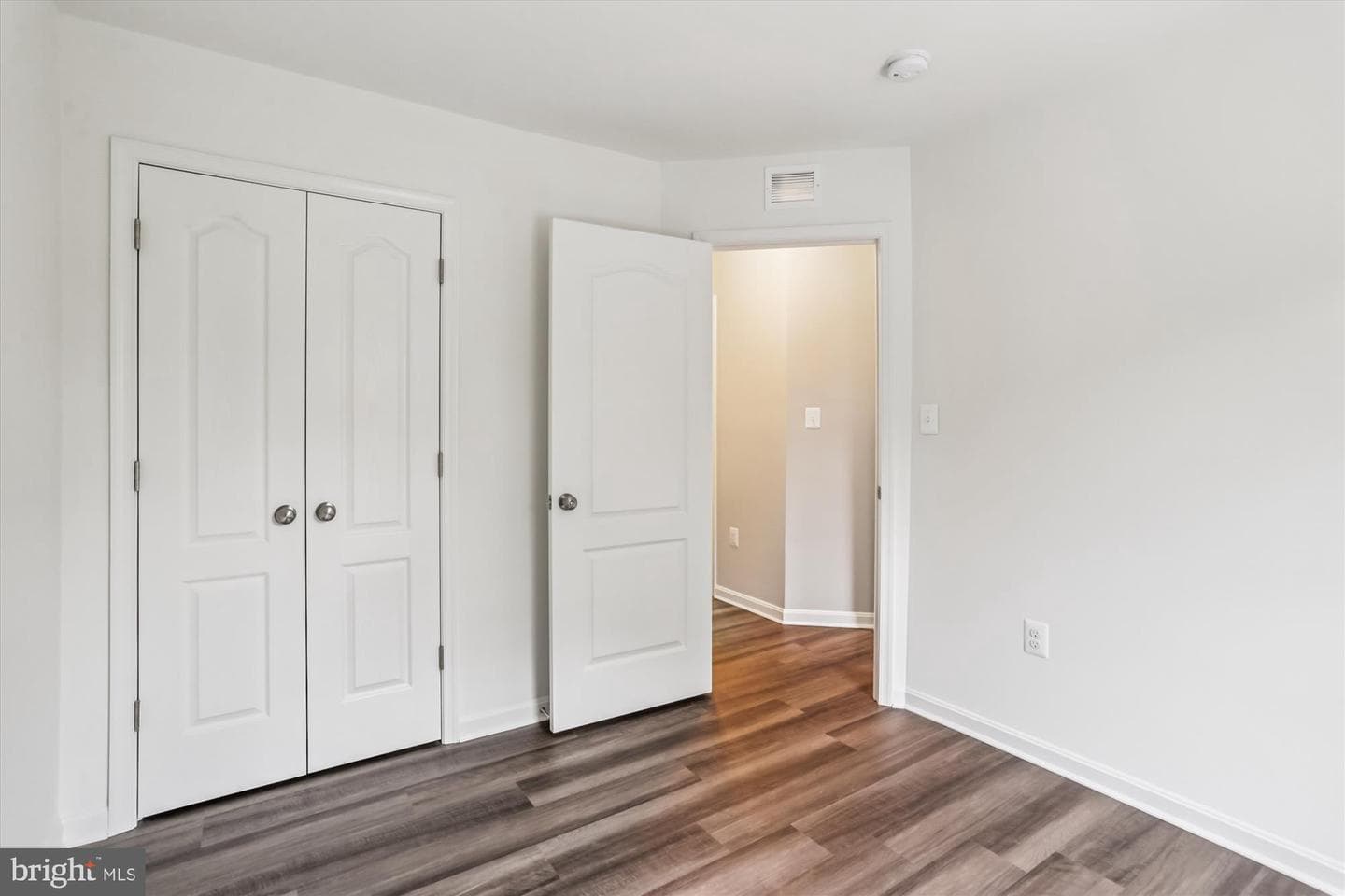 9256 Laurens Way photo 31