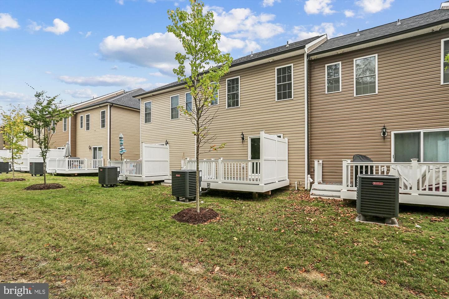 9256 Laurens Way photo 37