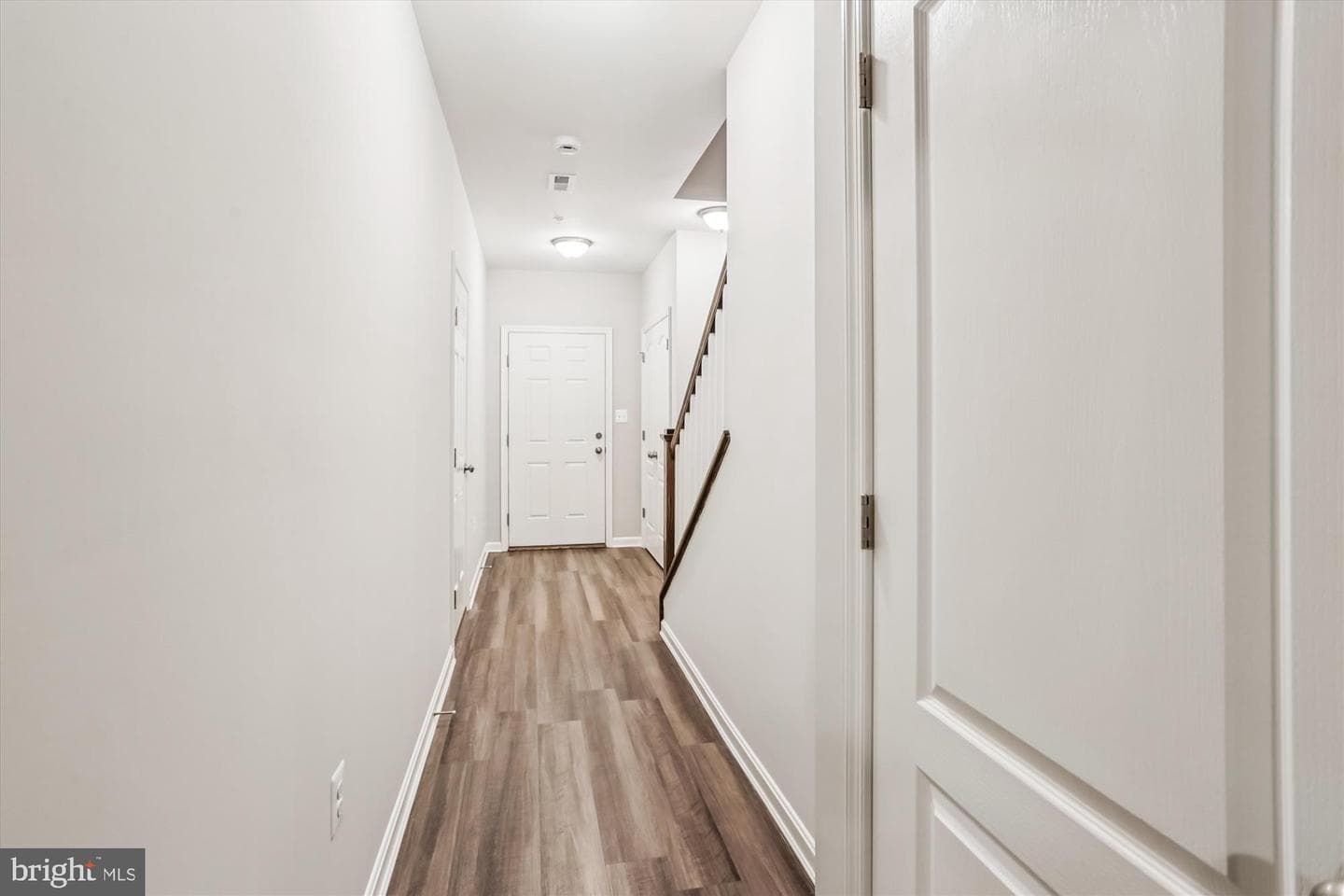 9256 Laurens Way photo 9