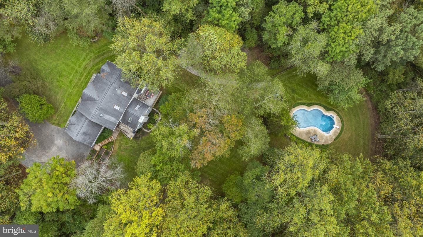 619 Sideling Court photo 4