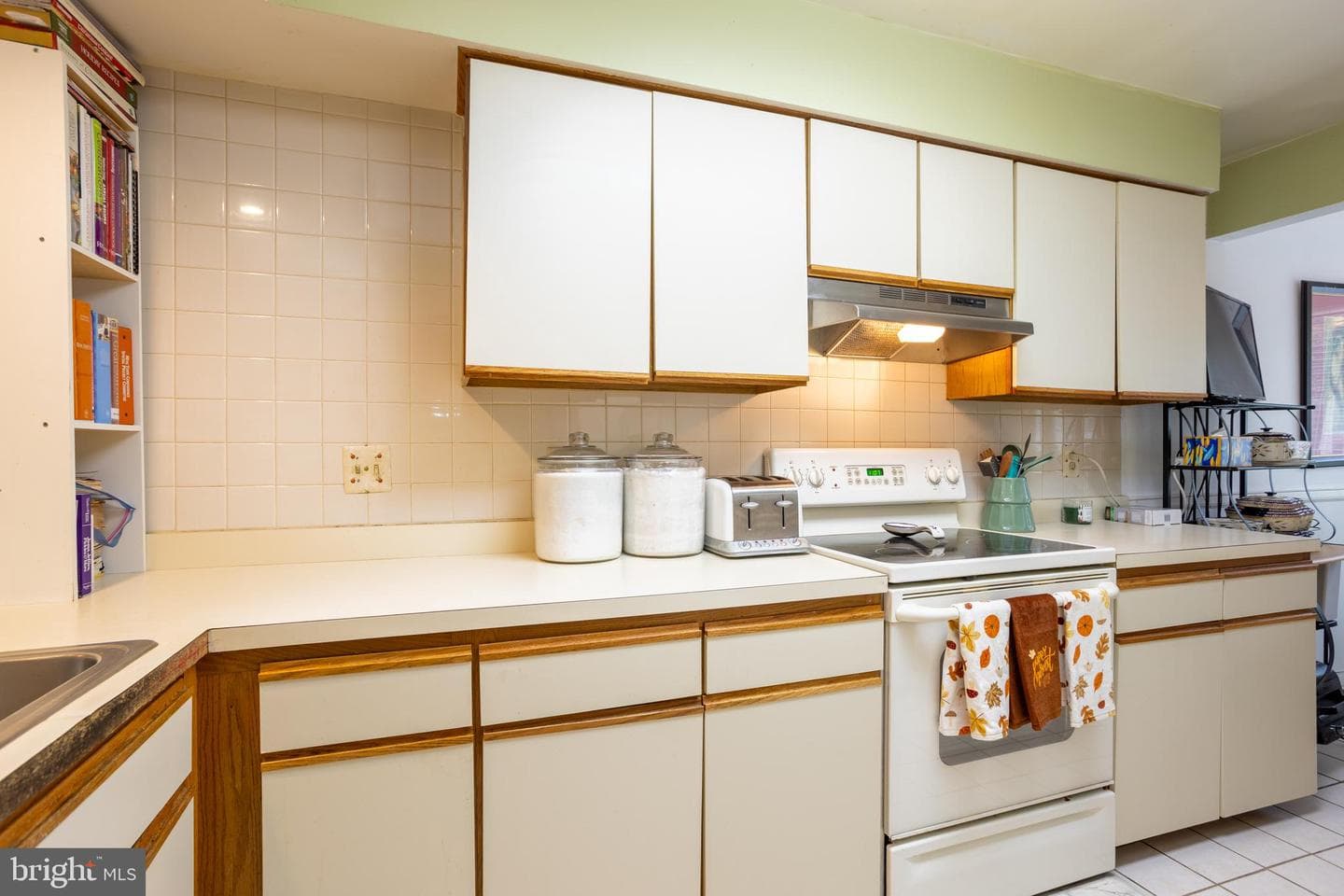 5065 Columbia Road #18 11 photo 7