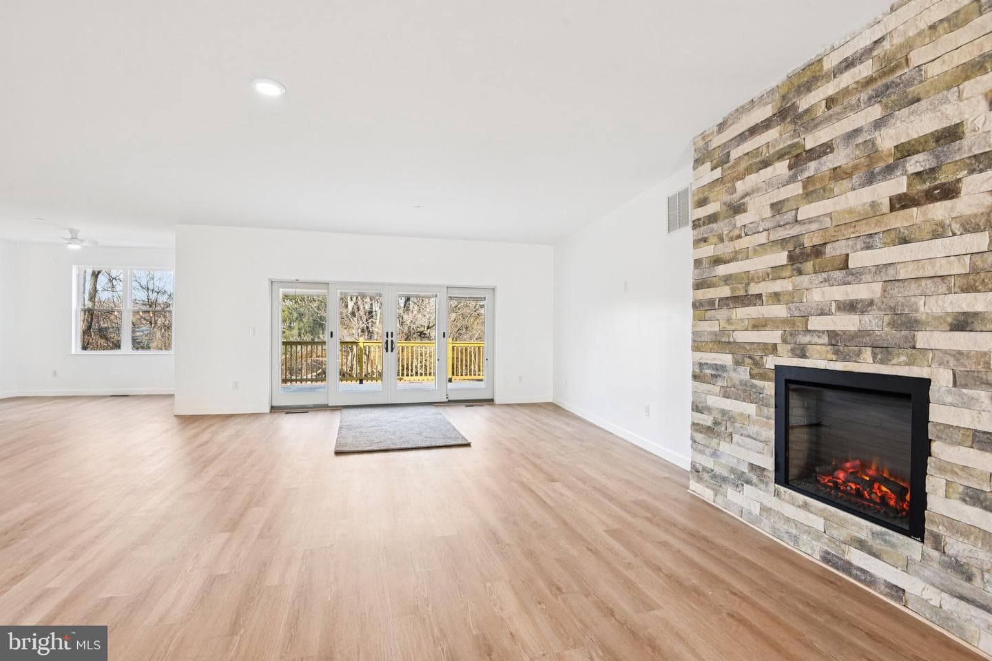 8325 Grove Angle Road photo 11