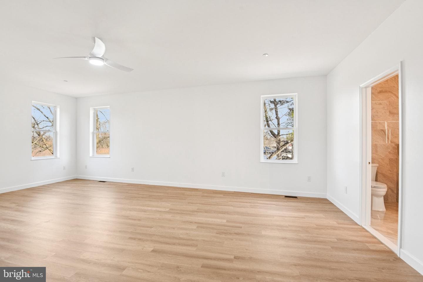 8325 Grove Angle Road photo 32