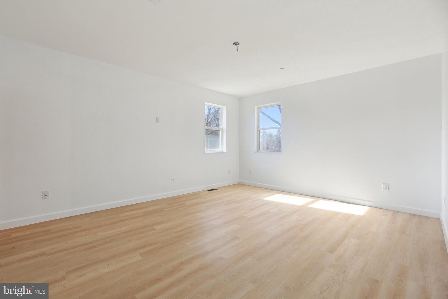 8325 Grove Angle Road photo 40