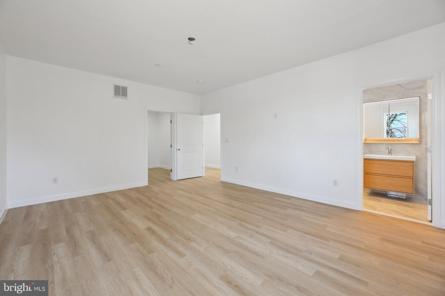 8325 Grove Angle Road photo 44