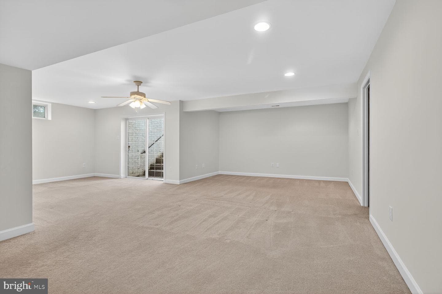 8369 Governor Grayson Way photo 46