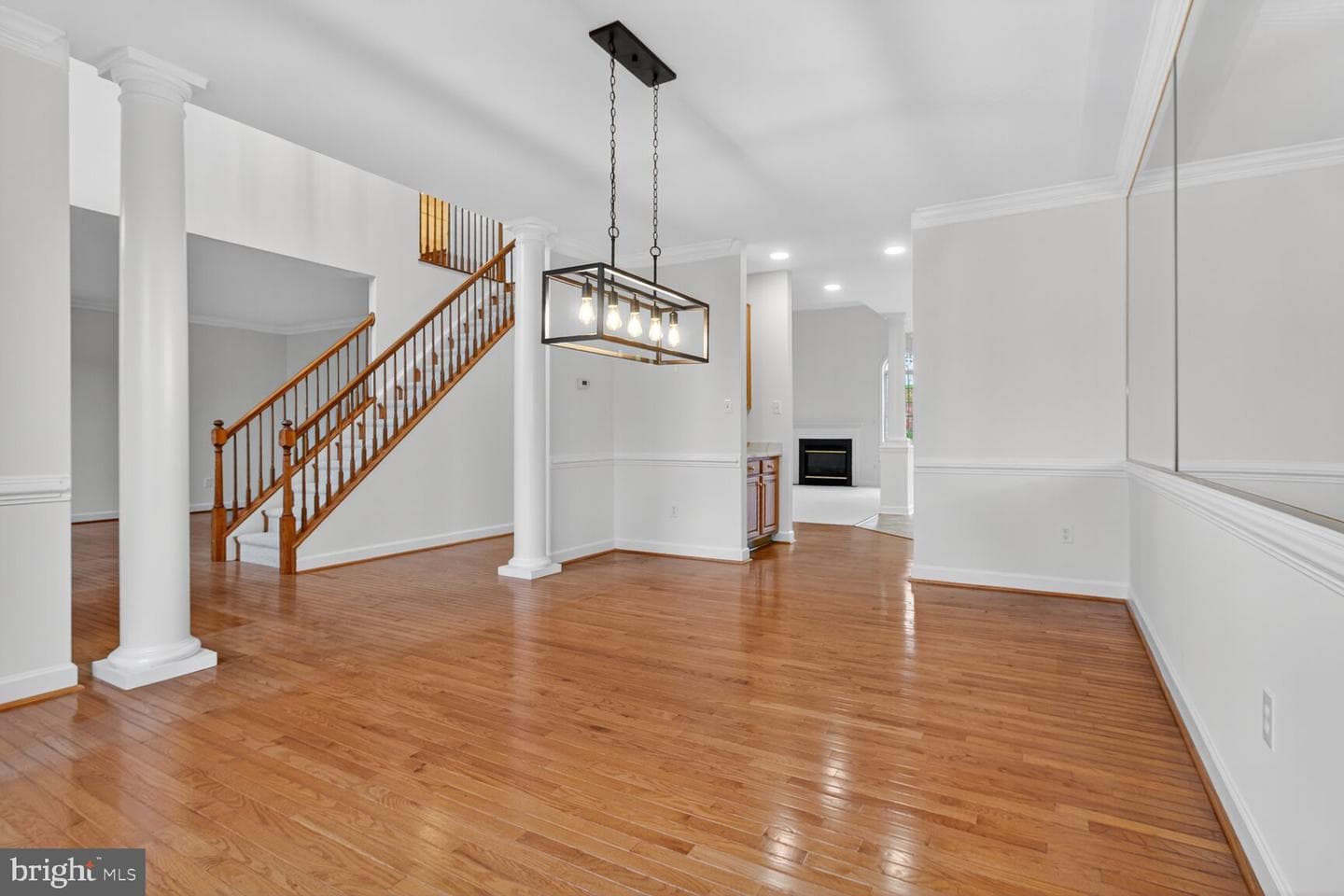 8369 Governor Grayson Way photo 6