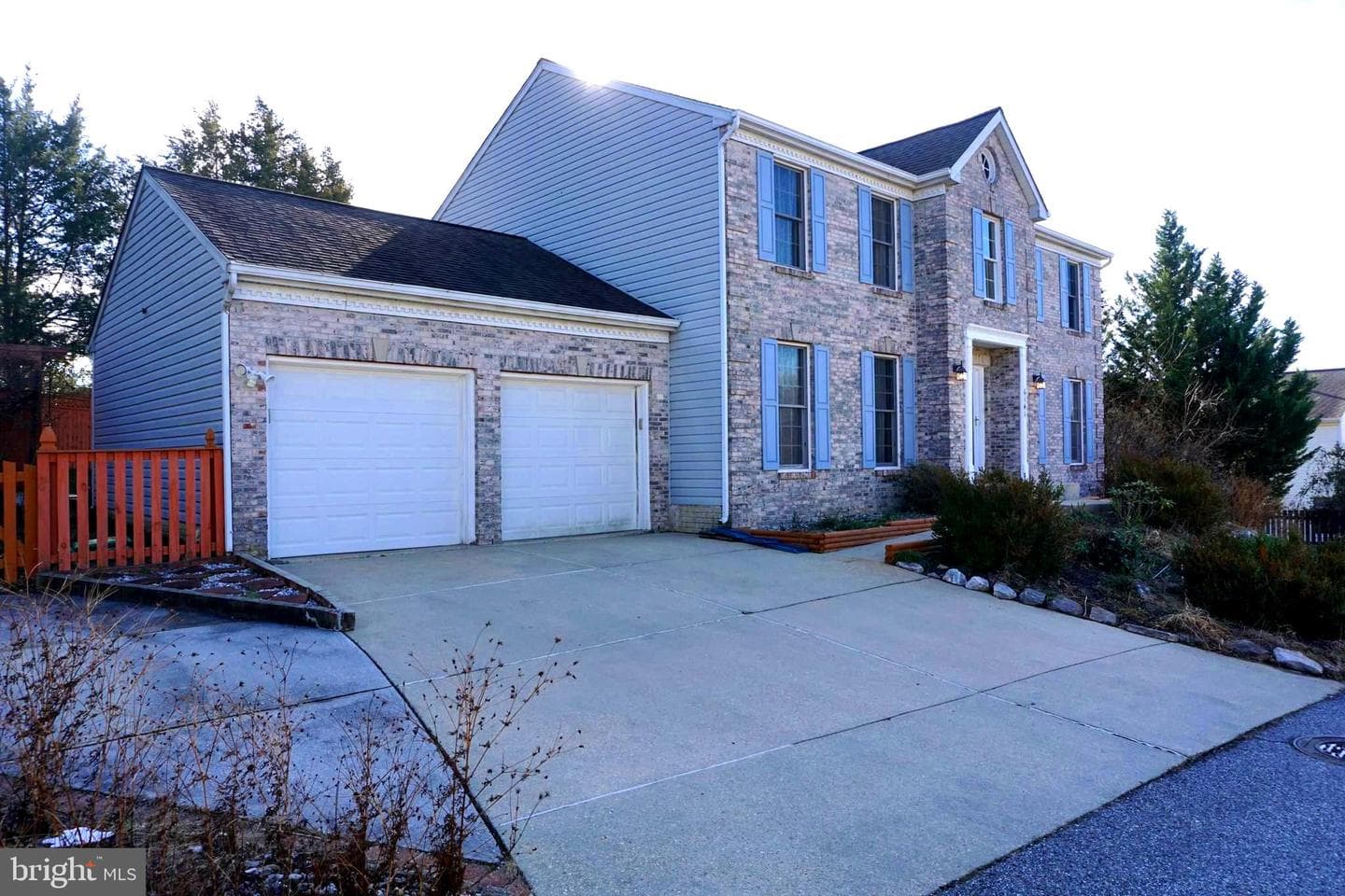 6141 Golden Bell Way photo 3