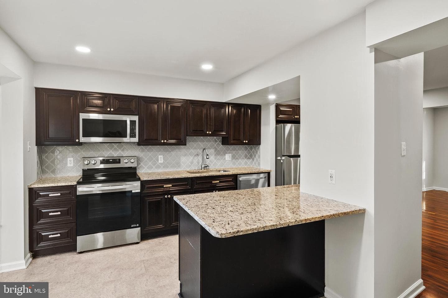 7000 Ducketts Lane SW #44-5 photo 3