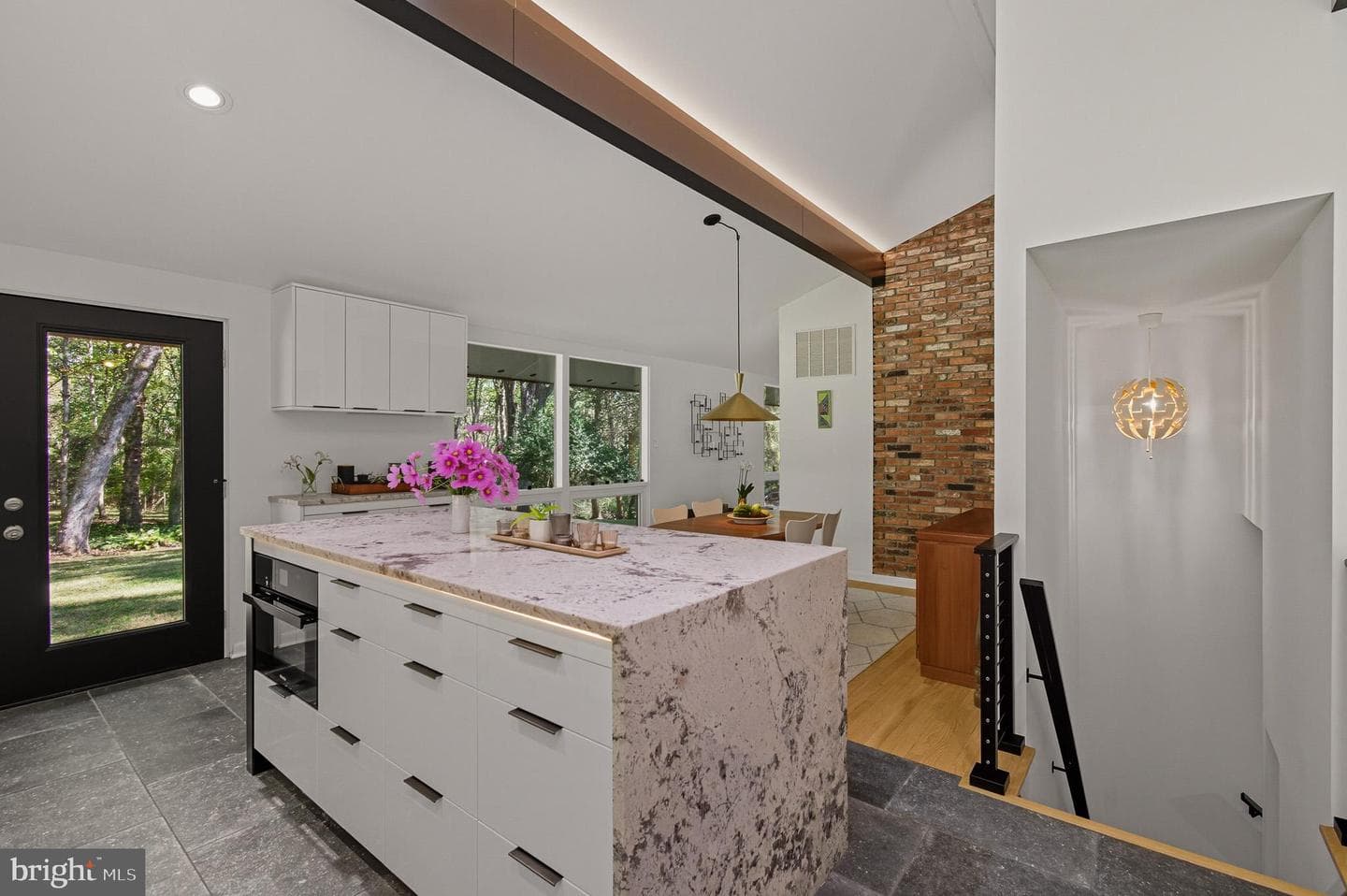 7145 Deer Valley Road photo 12