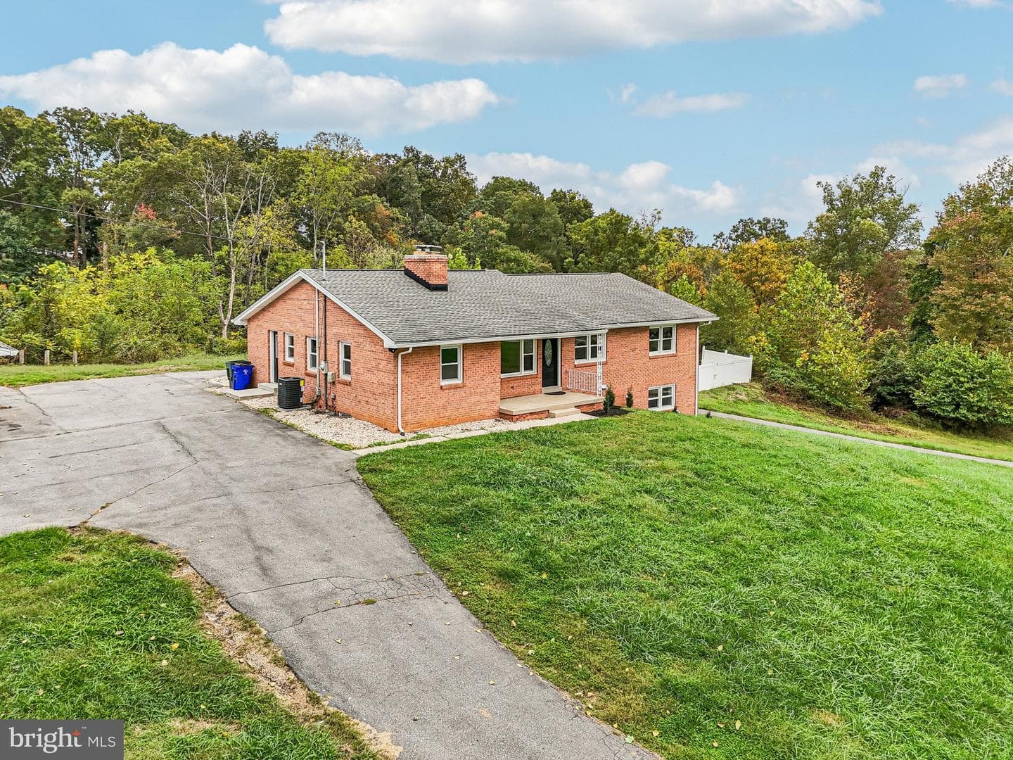 15474 Roxbury Road photo 46