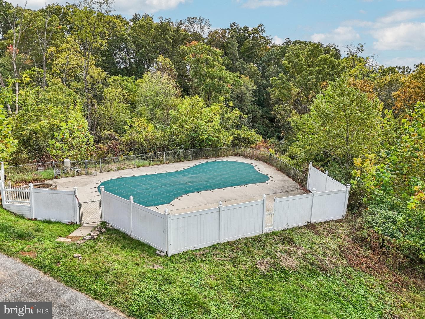15474 Roxbury Road photo 55