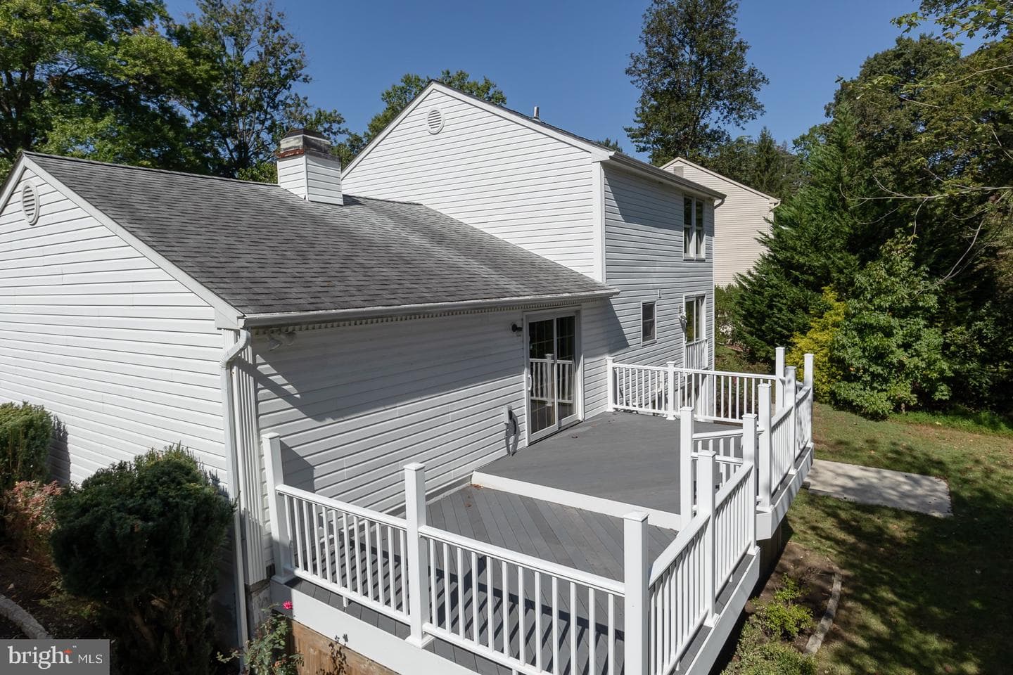 6321 Summercrest Drive photo 8