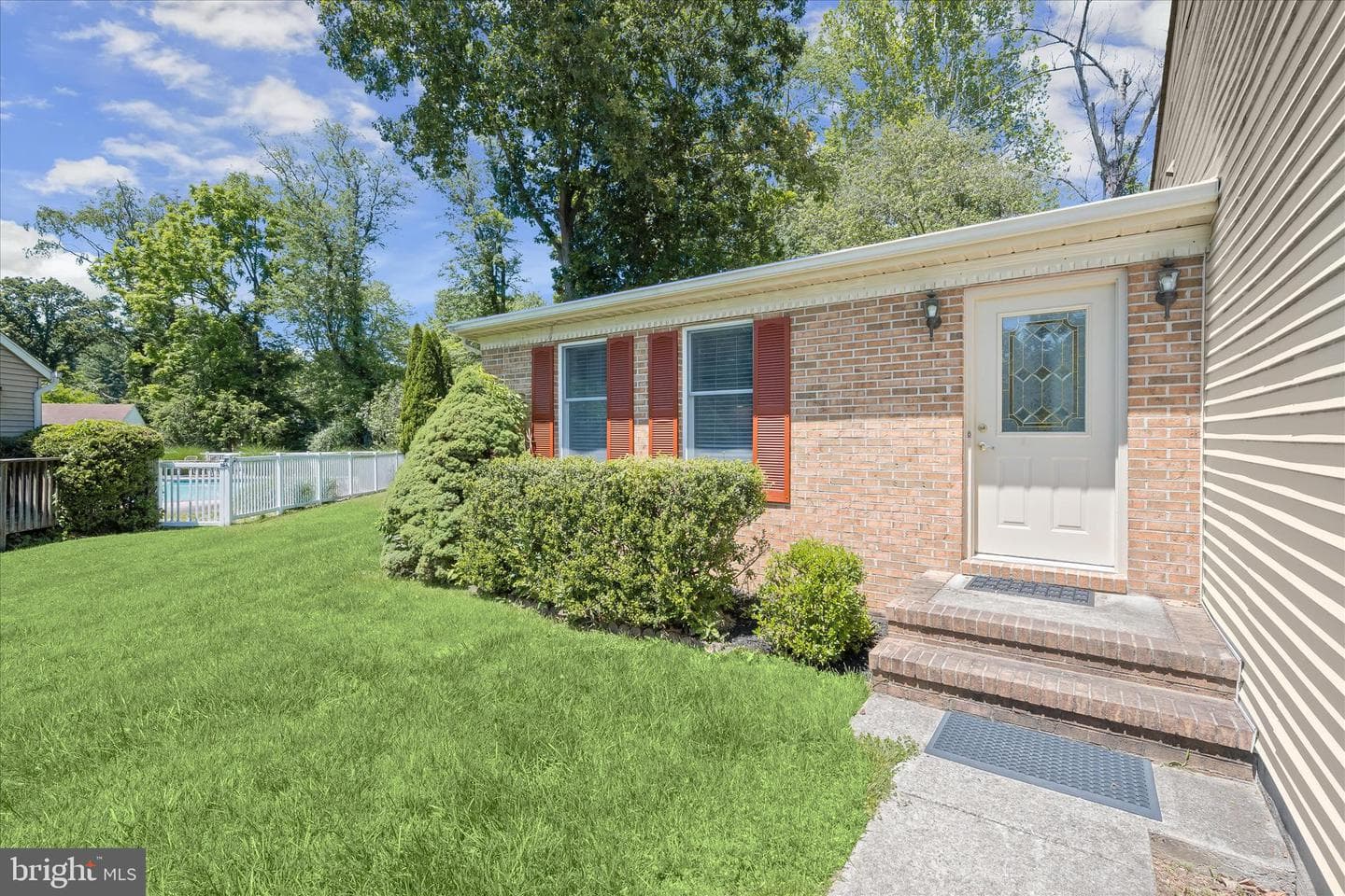 10228 Clubhouse Court photo 2