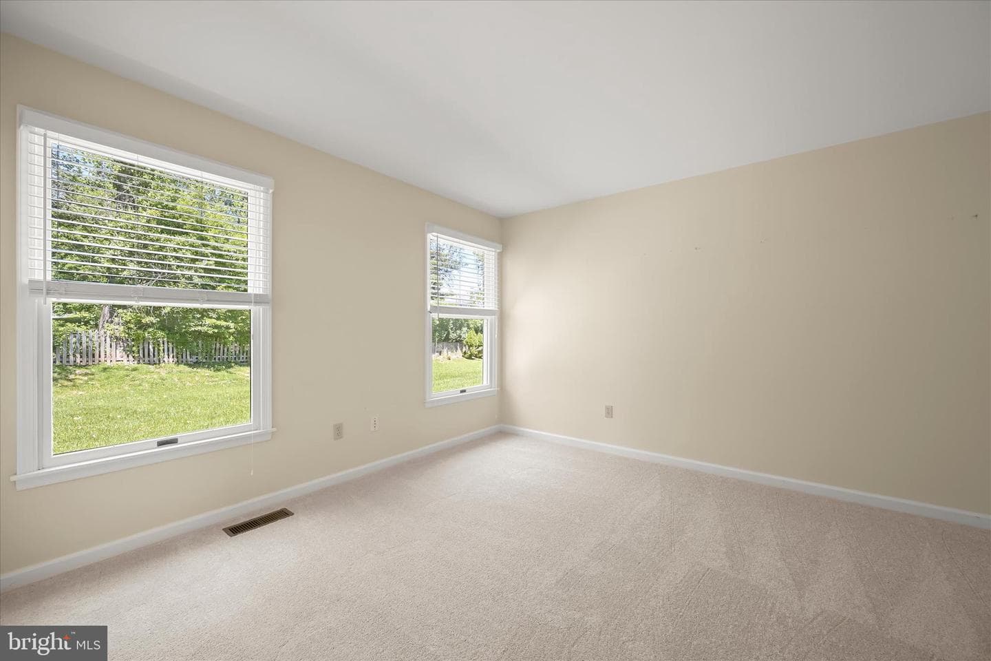 10228 Clubhouse Court photo 40