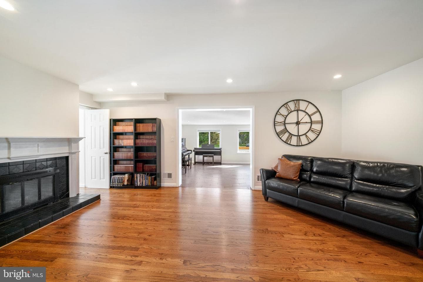 9313 Joey Drive photo 5