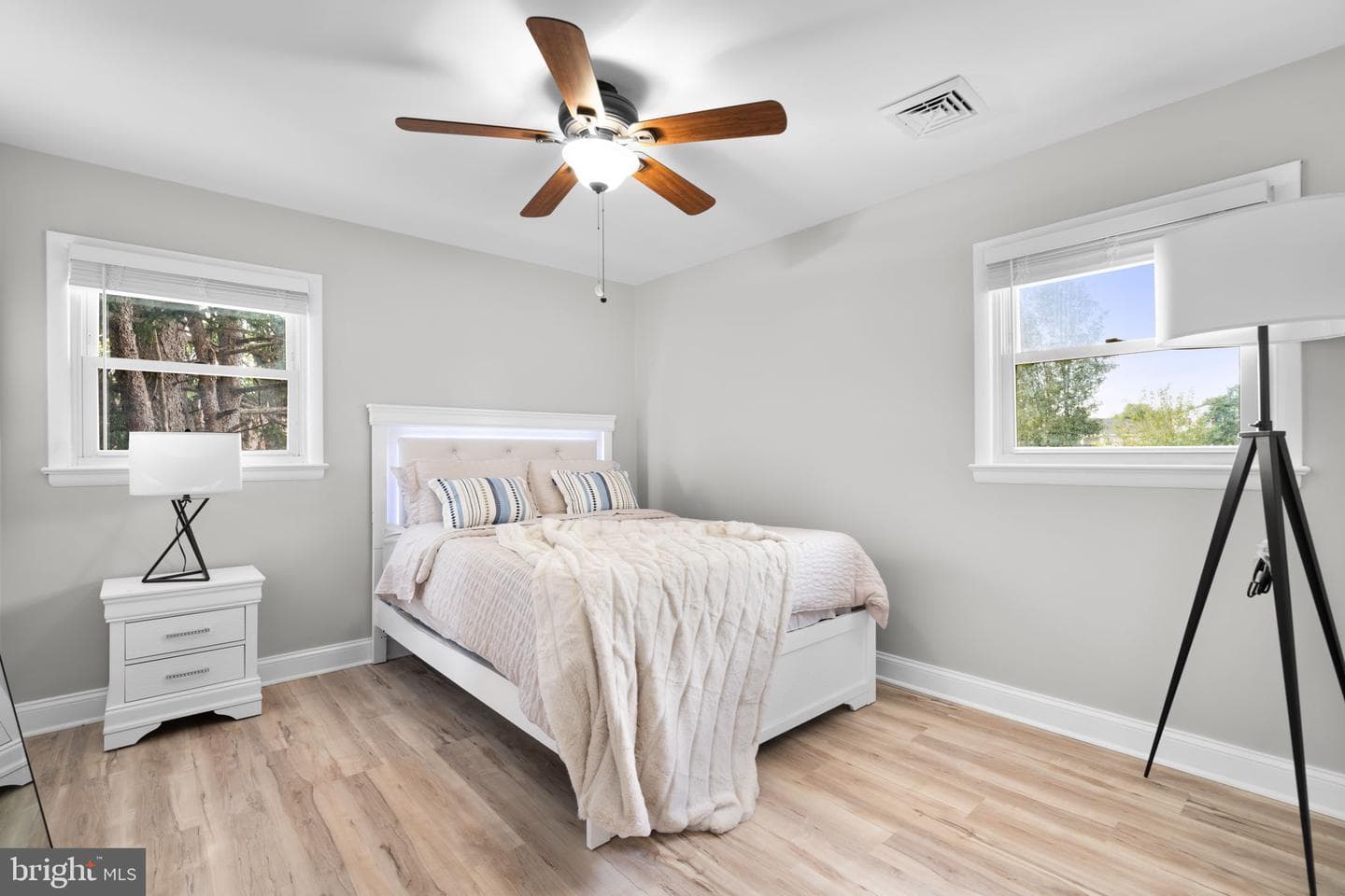8334 Woodward Street photo 18