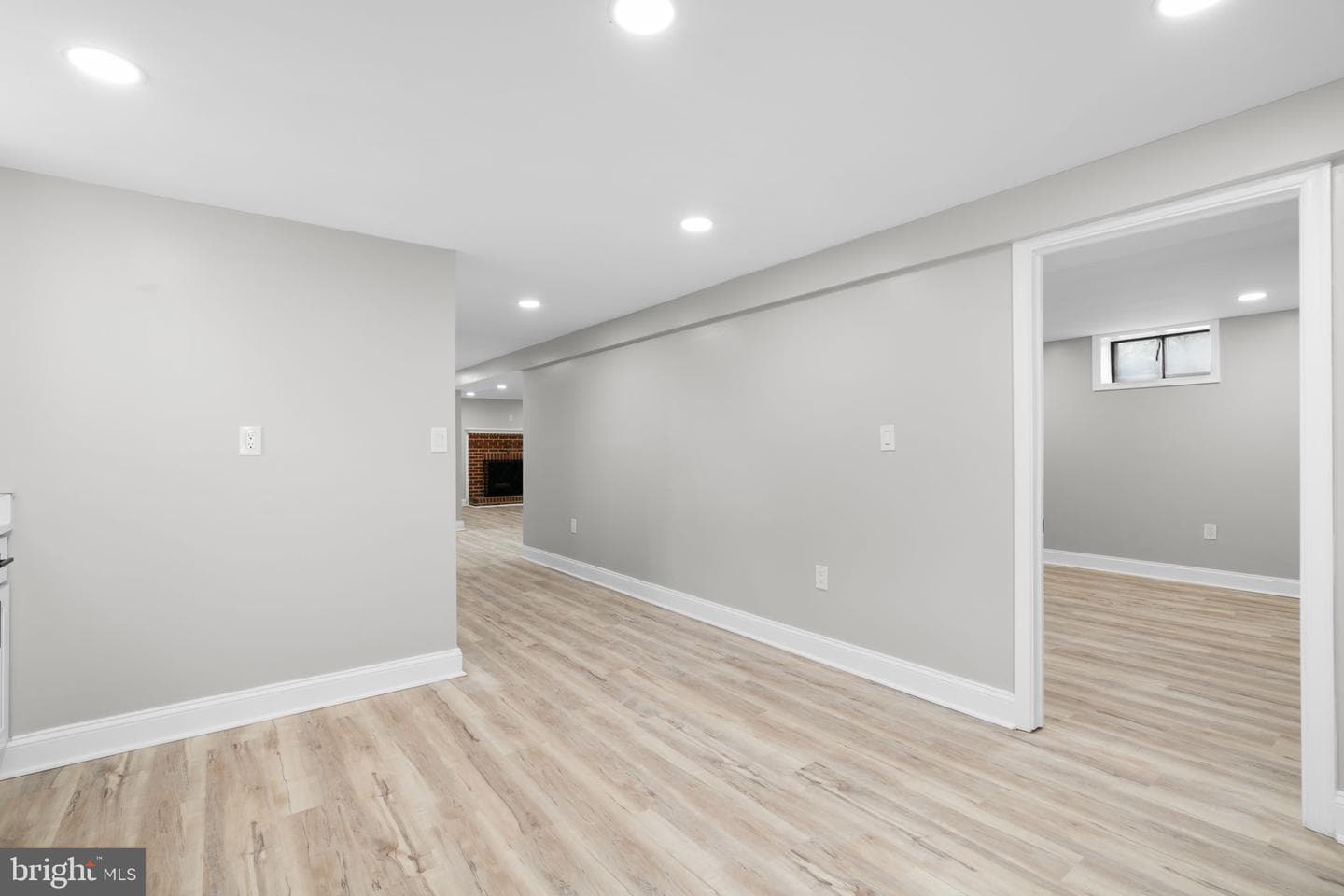 8334 Woodward Street photo 27