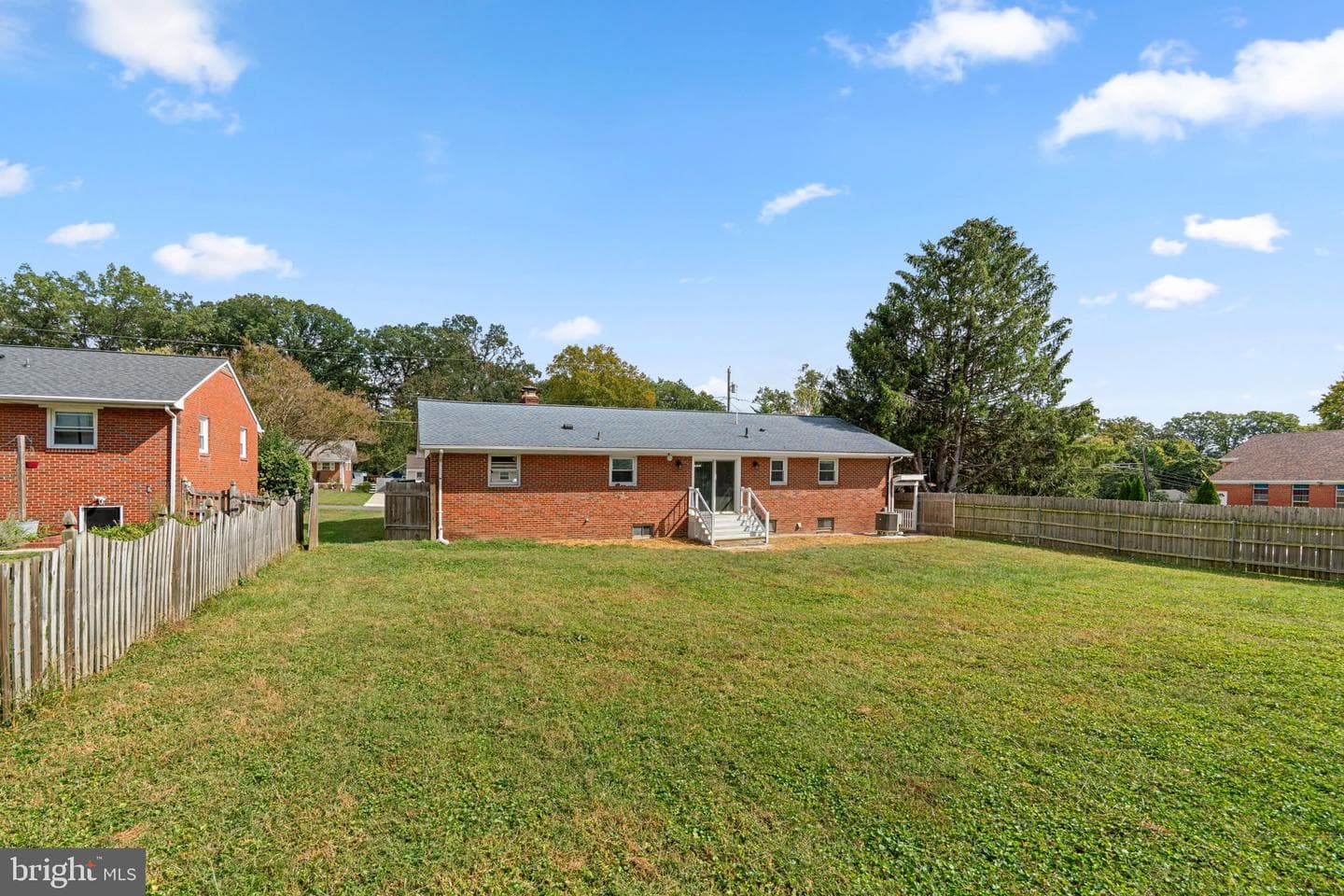 8334 Woodward Street photo 40