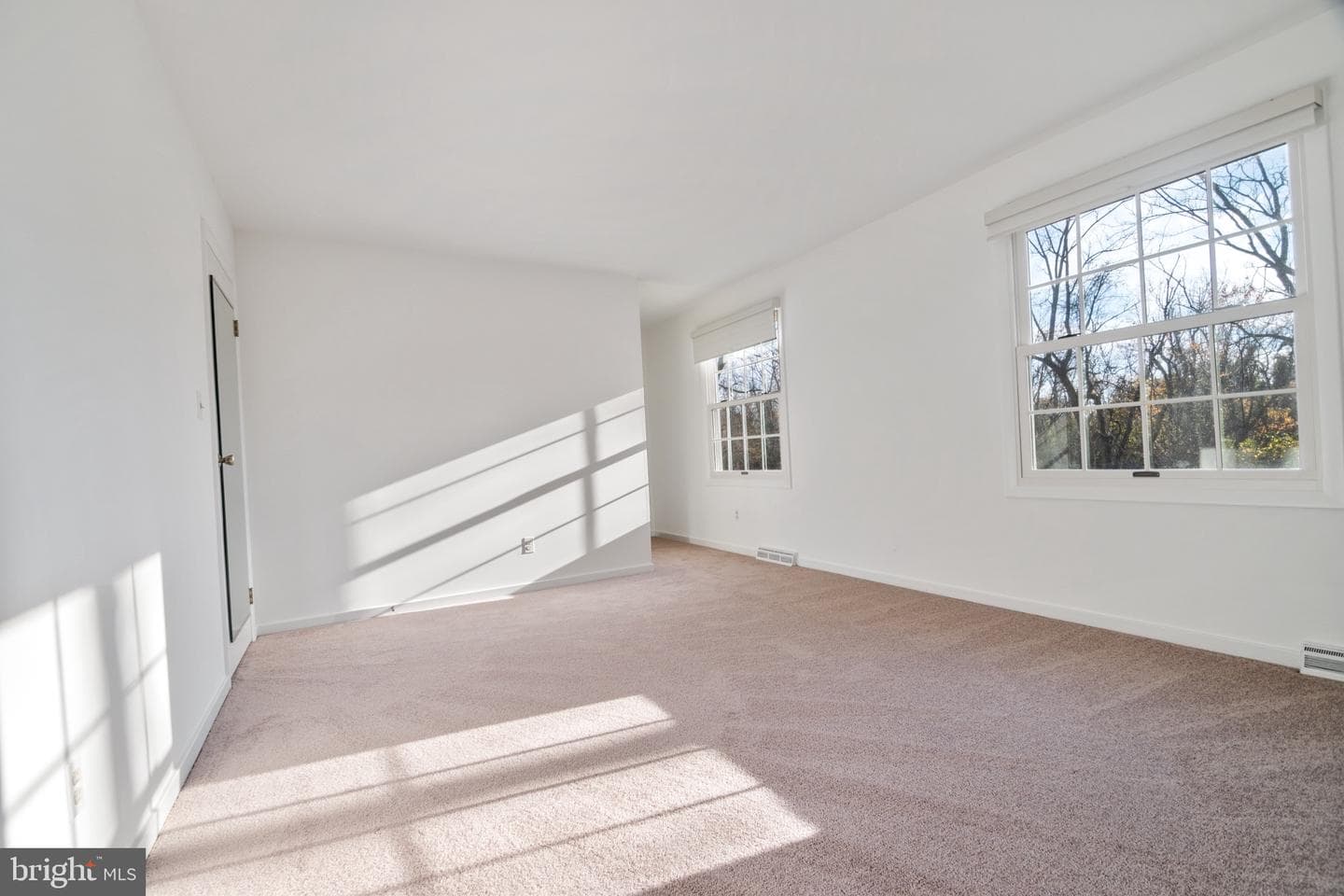 5546 Phelps Luck Drive photo 24