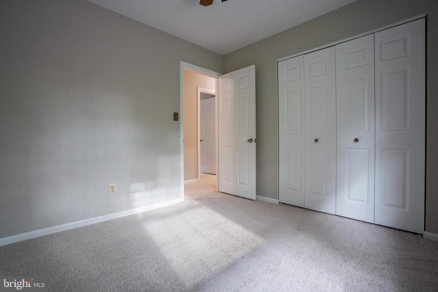 9051 Billow Row photo 24
