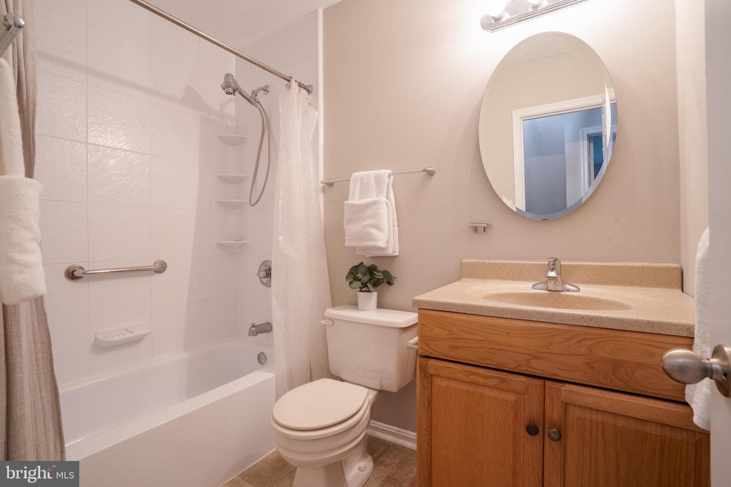 9051 Billow Row photo 25