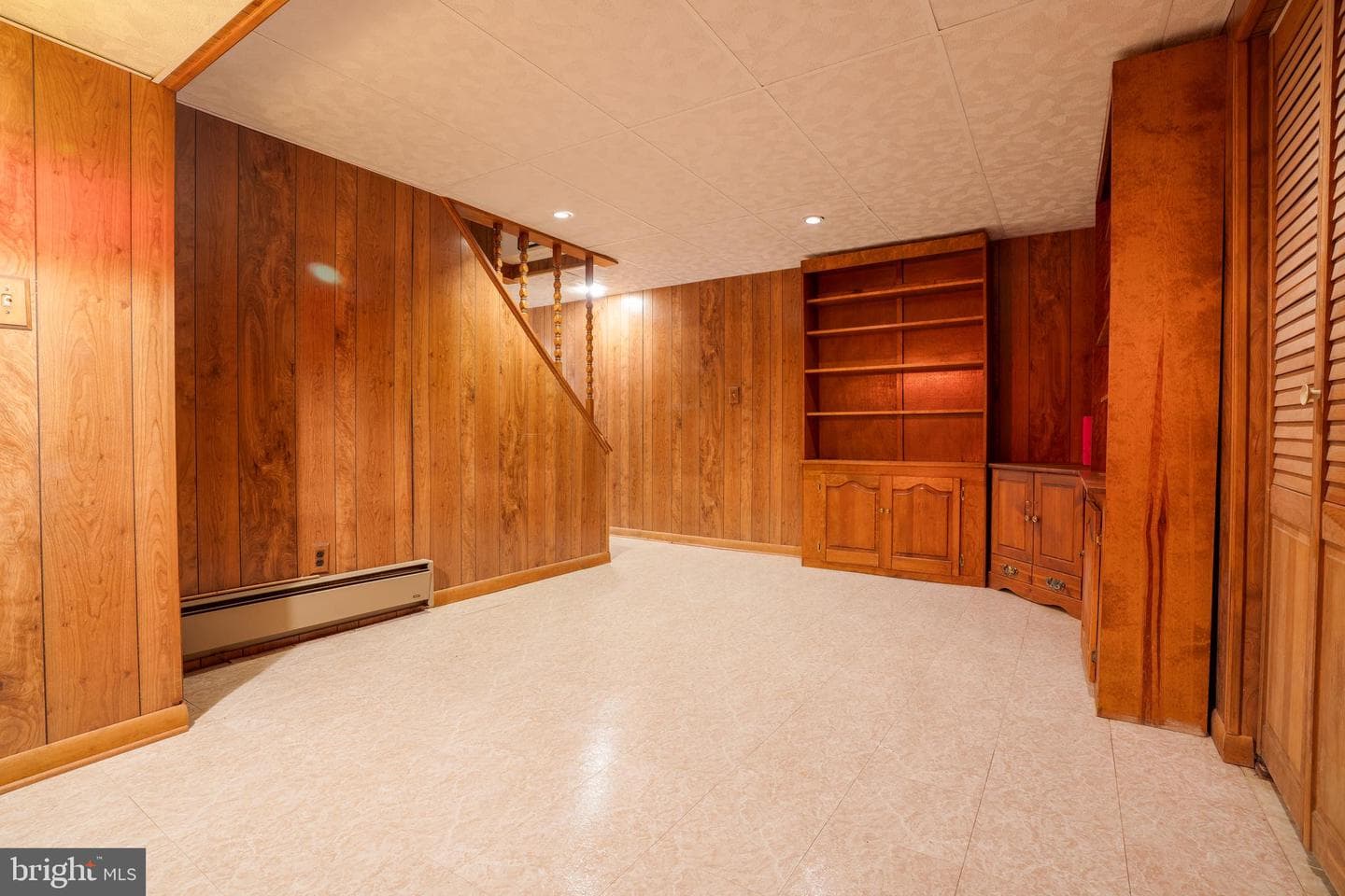 9051 Billow Row photo 32